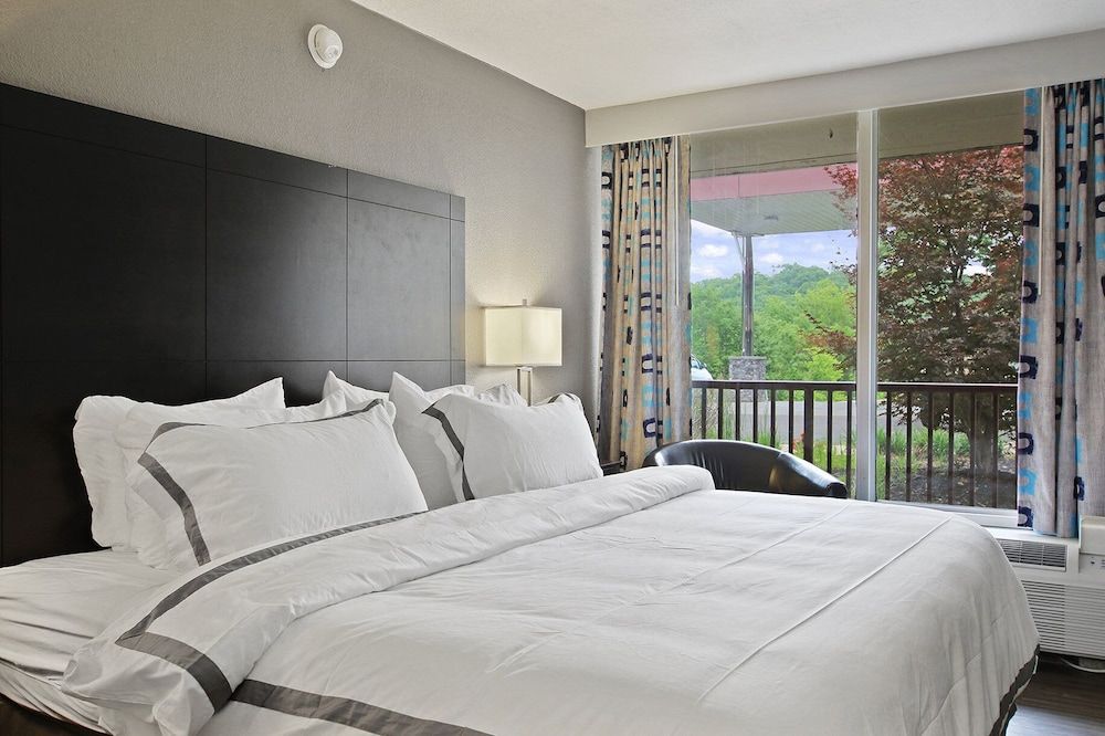 Standard Room, 1 King Bed