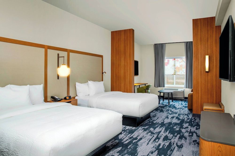 Suite, Multiple Beds (Hearing Accessible)