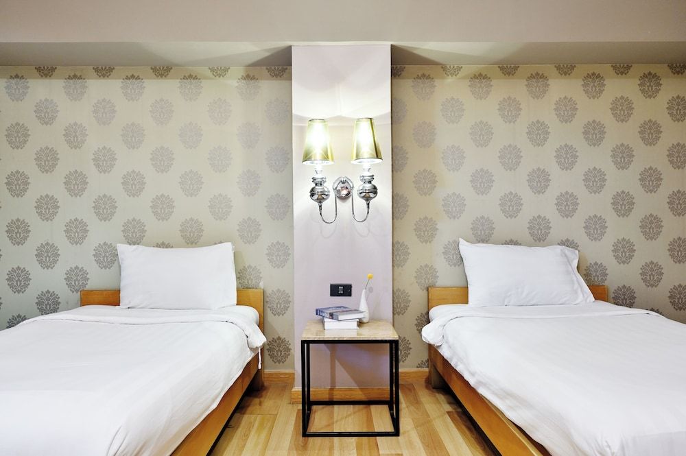 Diary Suite Deluxe Twin Room, Non Smoking 4