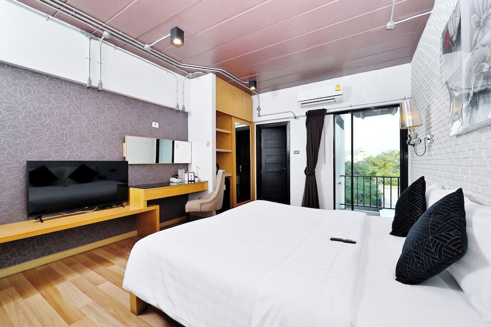 Diary Suite Deluxe Double Room 4