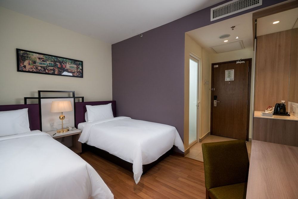 Superior Twin Room, City View