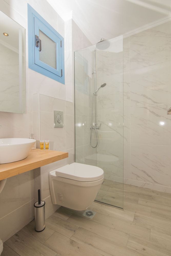 Akrotiri Design Room 6