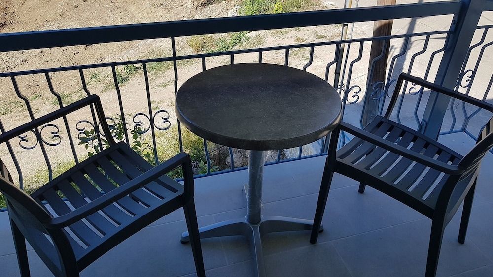 Akrotiri Deluxe Double Room, Balcony 4