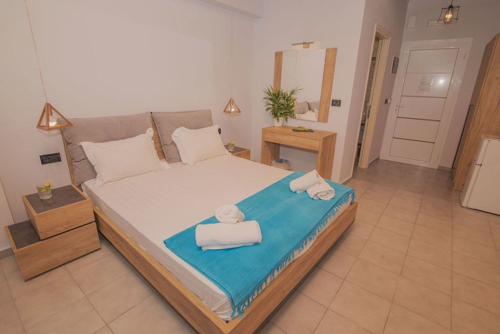 Akrotiri Deluxe Double Room, Balcony 2