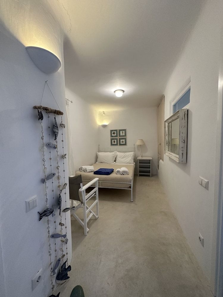 undefined White Rock Suites & Villas 2