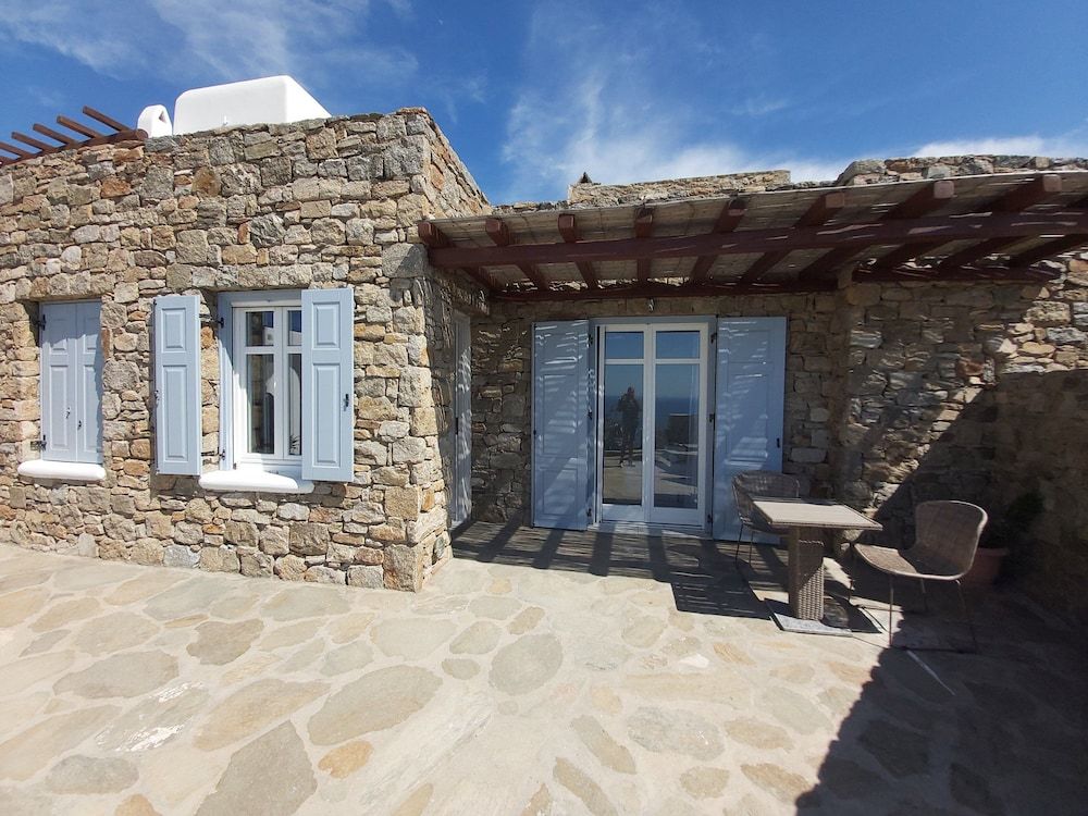 undefined White Rock Suites & Villas 10