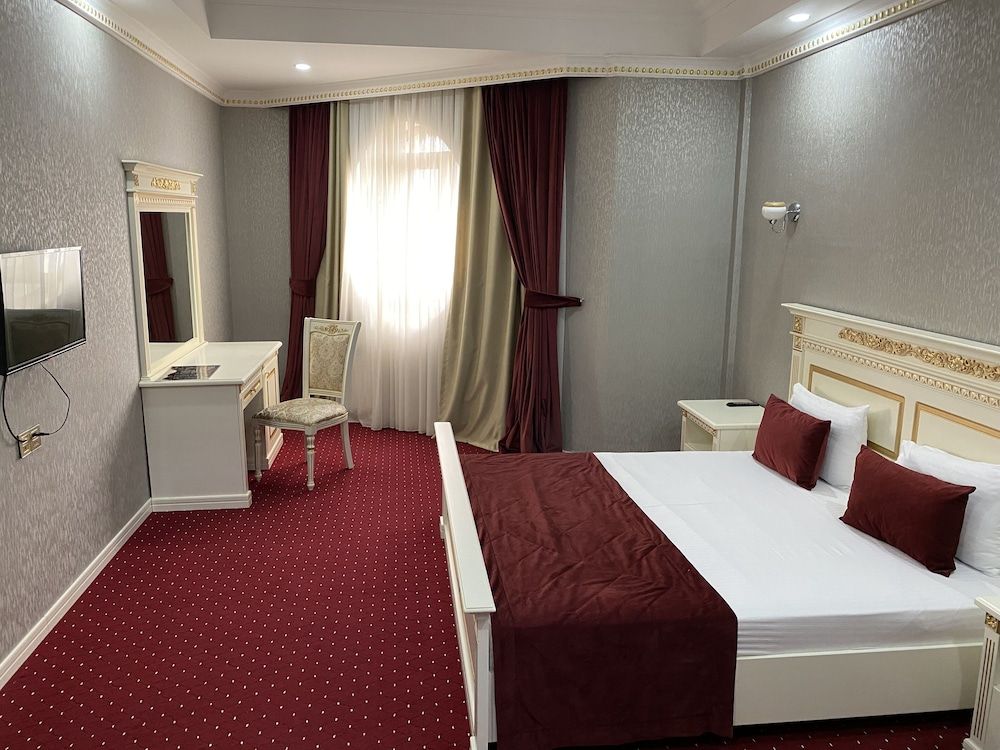 Premier Palace Hotel Standard Double or Twin Room 6