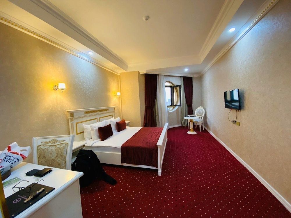 Premier Palace Hotel Standard Double or Twin Room 8