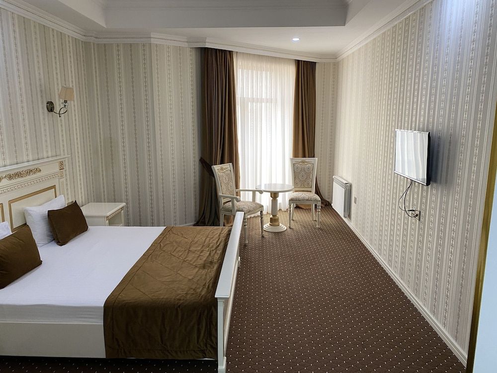 Premier Palace Hotel Deluxe Double Room 5