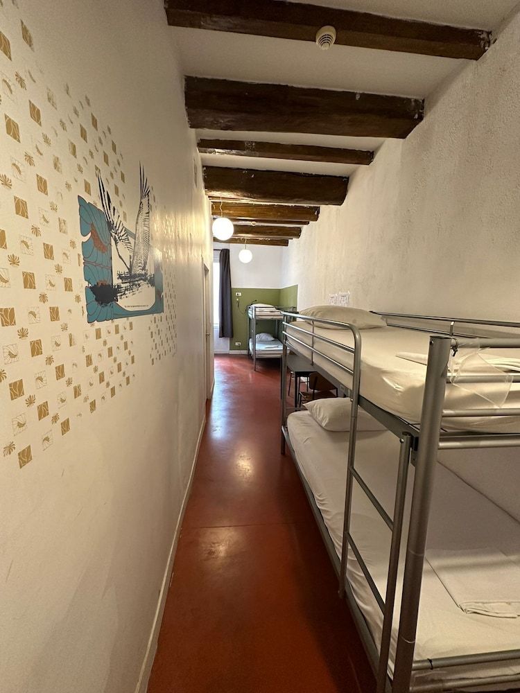 undefined Hostel Vertigo Vieux Port 9