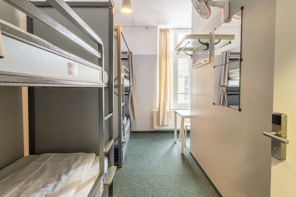 St Christopher's Berlin Alexanderplatz - Hostel Private 4-bedroom, shared bathroom 3