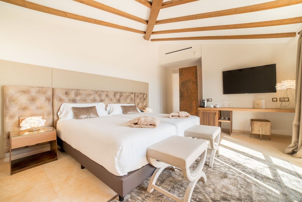 Deluxe Room, Balcony