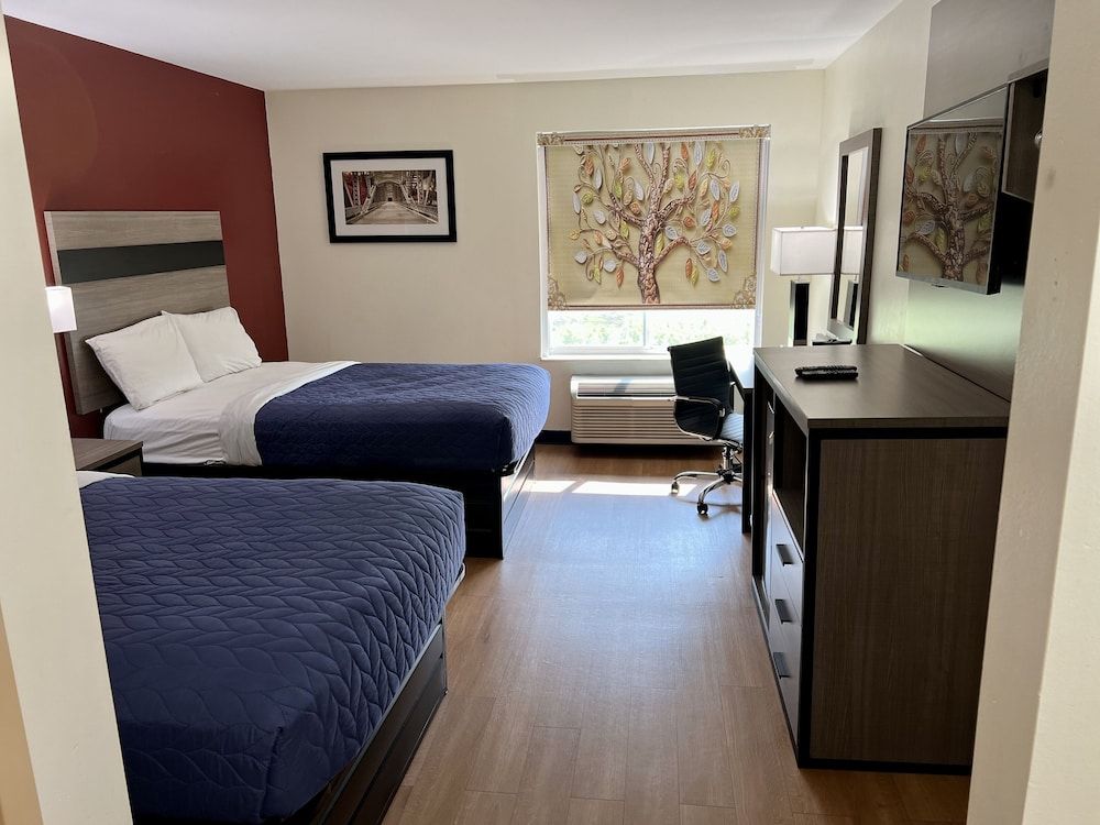 Saffron Inn & Suites Standard Double Room 5