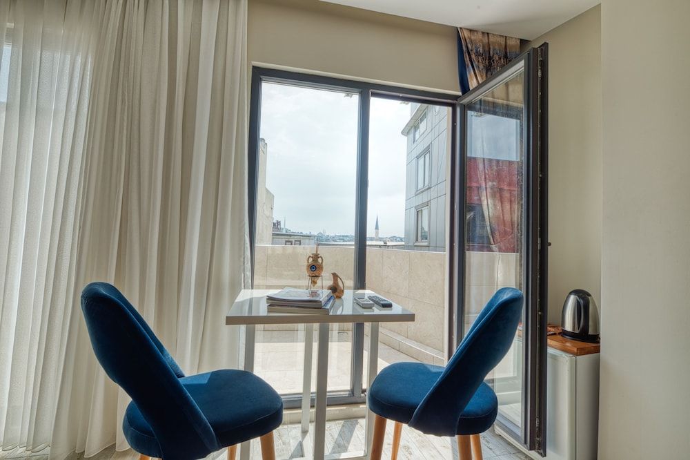 New Galata Hotels Deluxe Room, Sea View 12