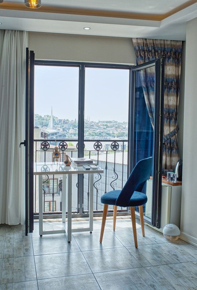 New Galata Hotels Deluxe Room, Sea View 5
