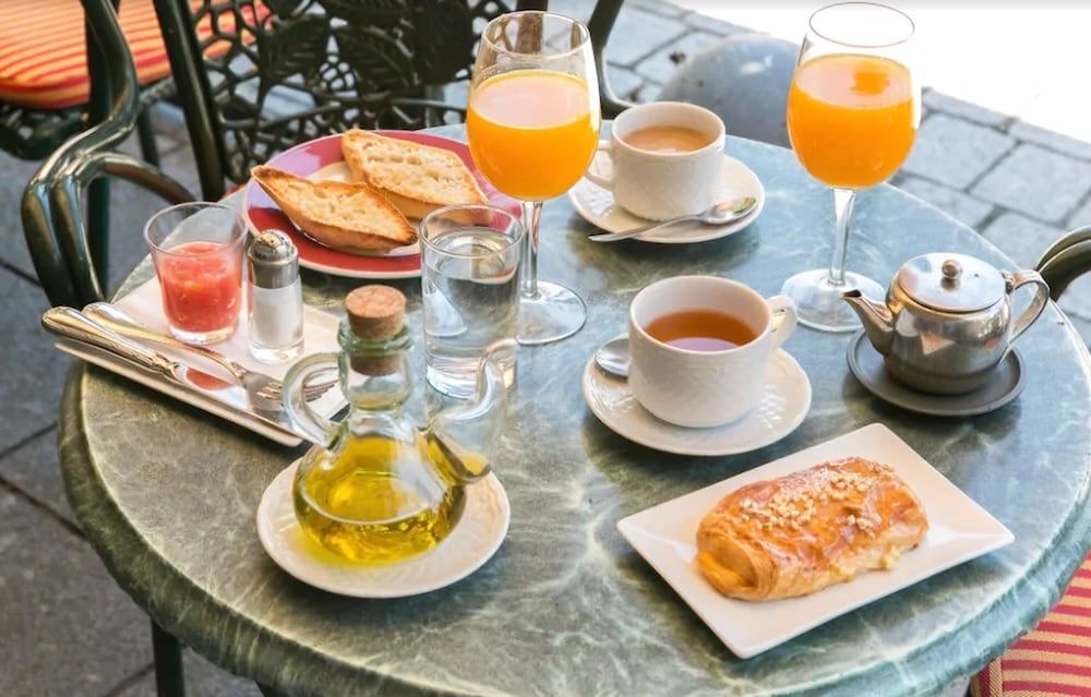 Breakfast buffet