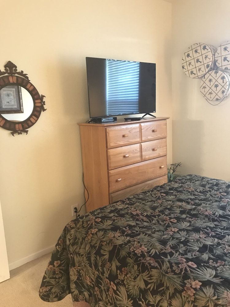 undefined Kissimmee Vacation Homes by Shine FM 7