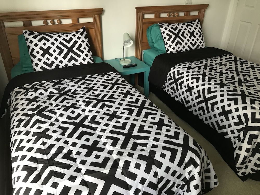 undefined Kissimmee Vacation Homes by Shine FM