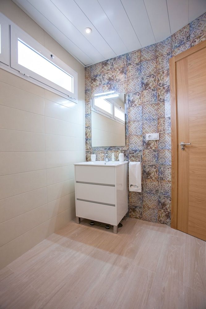 undefined Lukanda Mariana 9