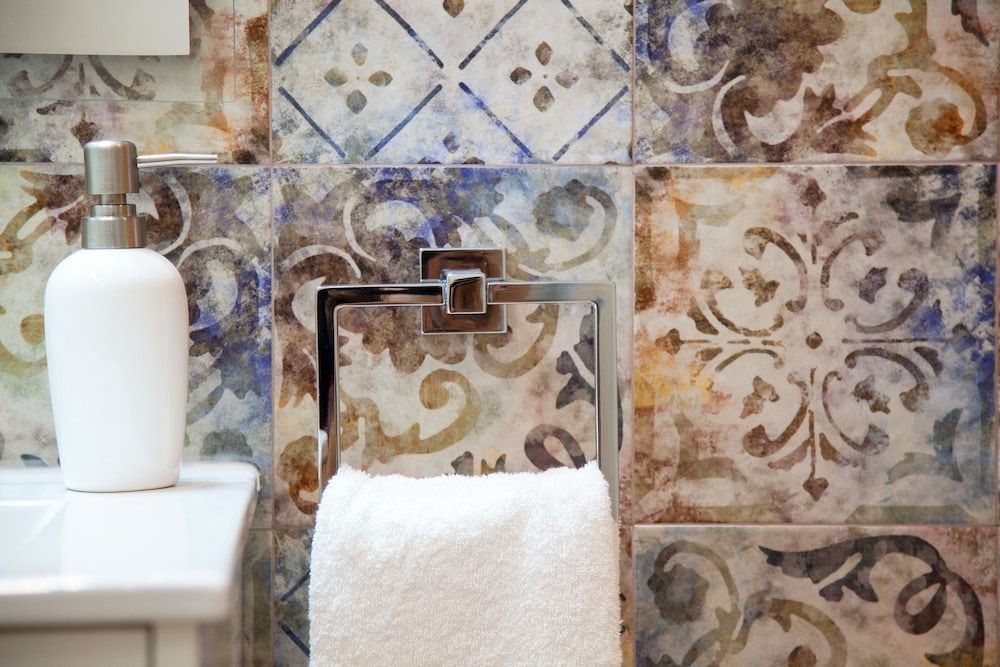 undefined Lukanda Mariana 10