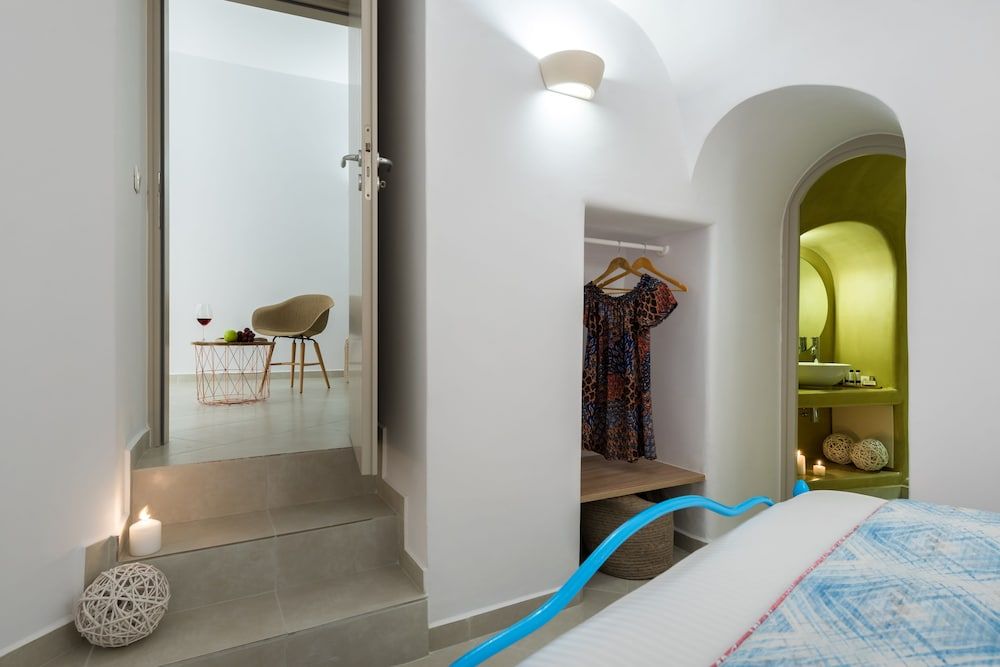 undefined Kima Oia Suites 10