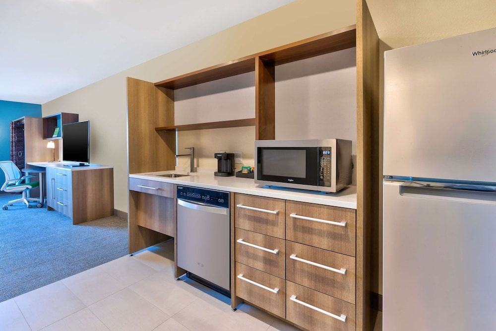 Studio, 1 King Bed, Accessible, Bathtub