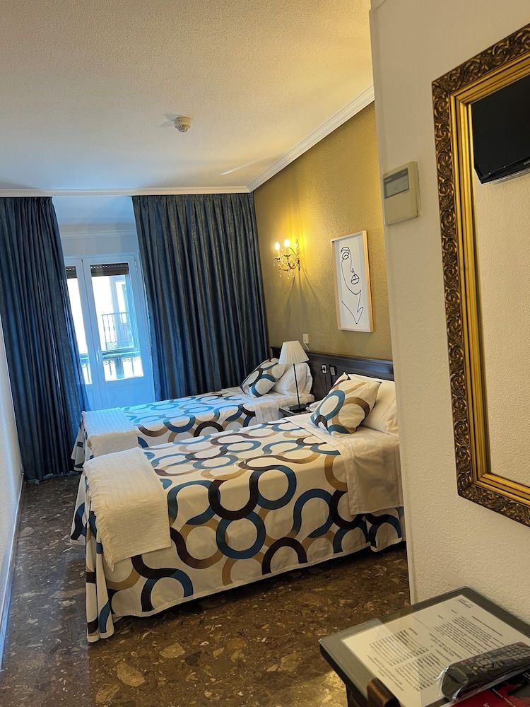 undefined Hostal Sonsoles Madrid Centro 3