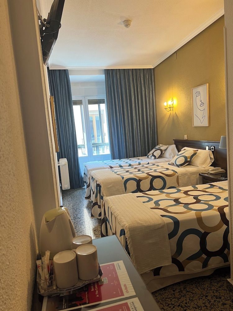 undefined Hostal Sonsoles Madrid Centro 4