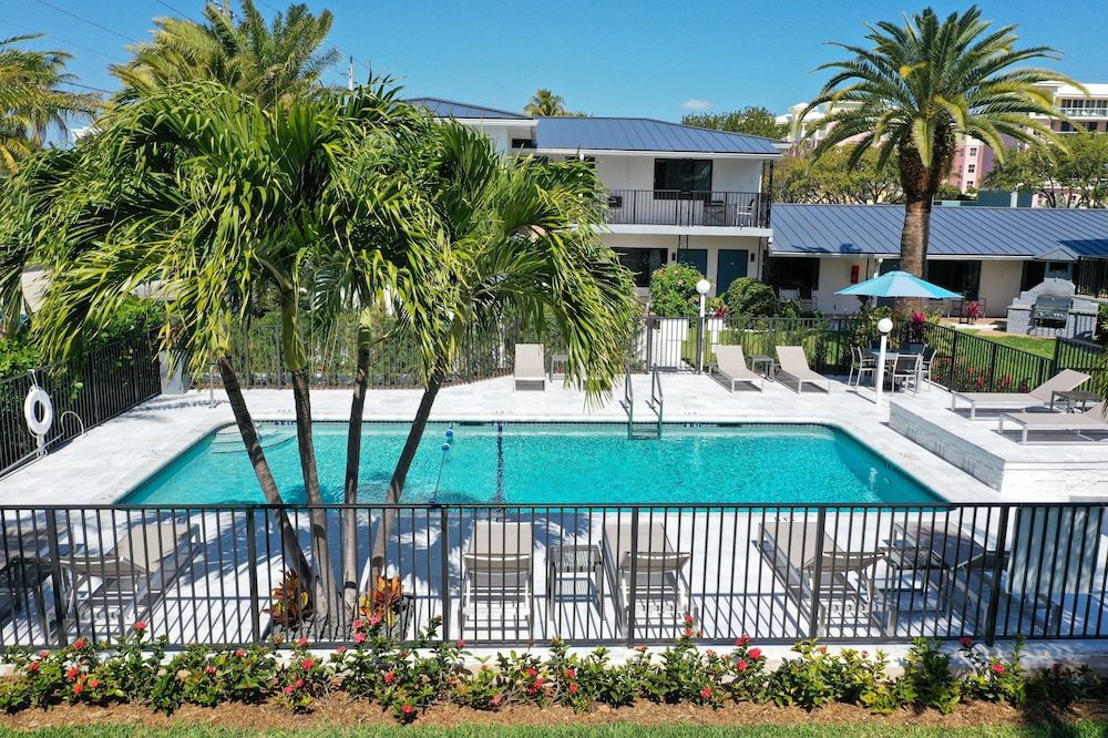 Tropic Isle Beach Resort