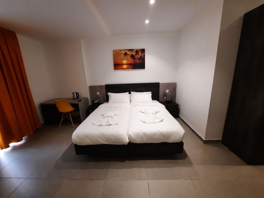 Triple Room, Balcony