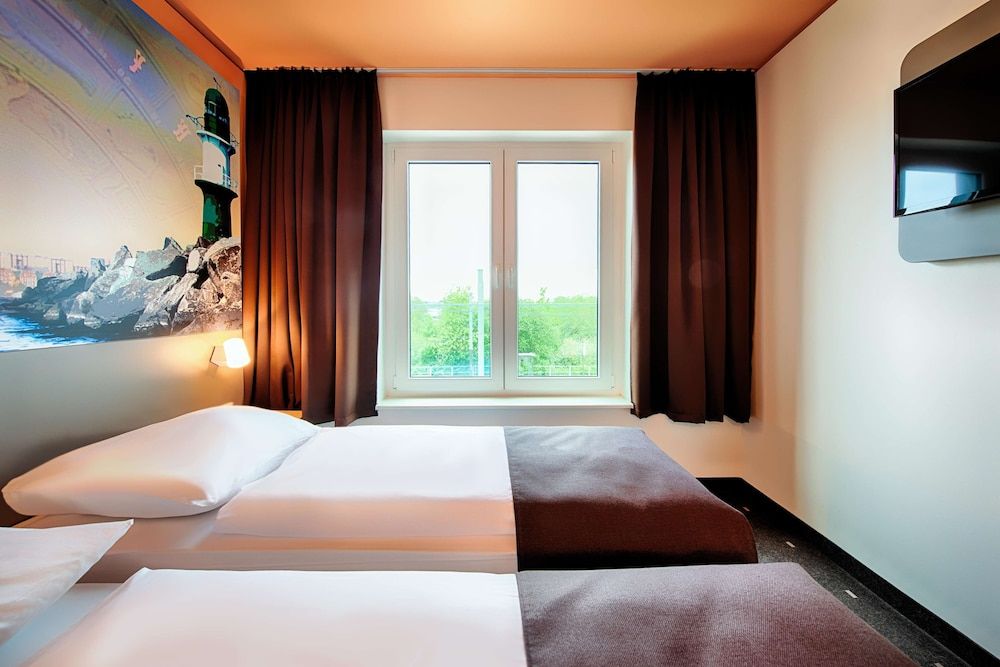 B&B Hotel Rostock-Hafen Twin Room 3