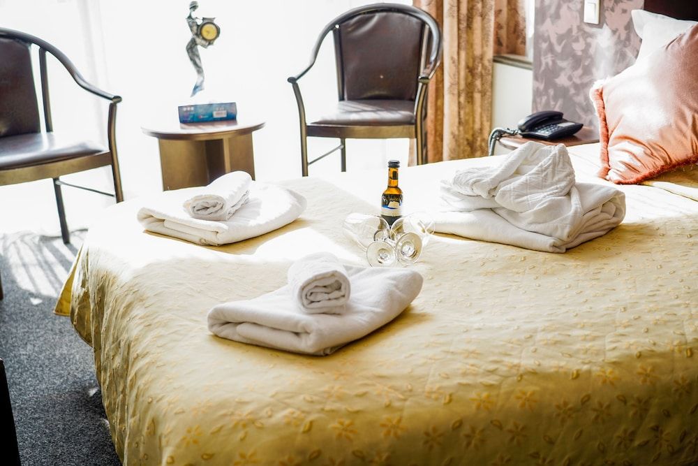 Hotel Razvan Standard Double Room, Non Smoking 8