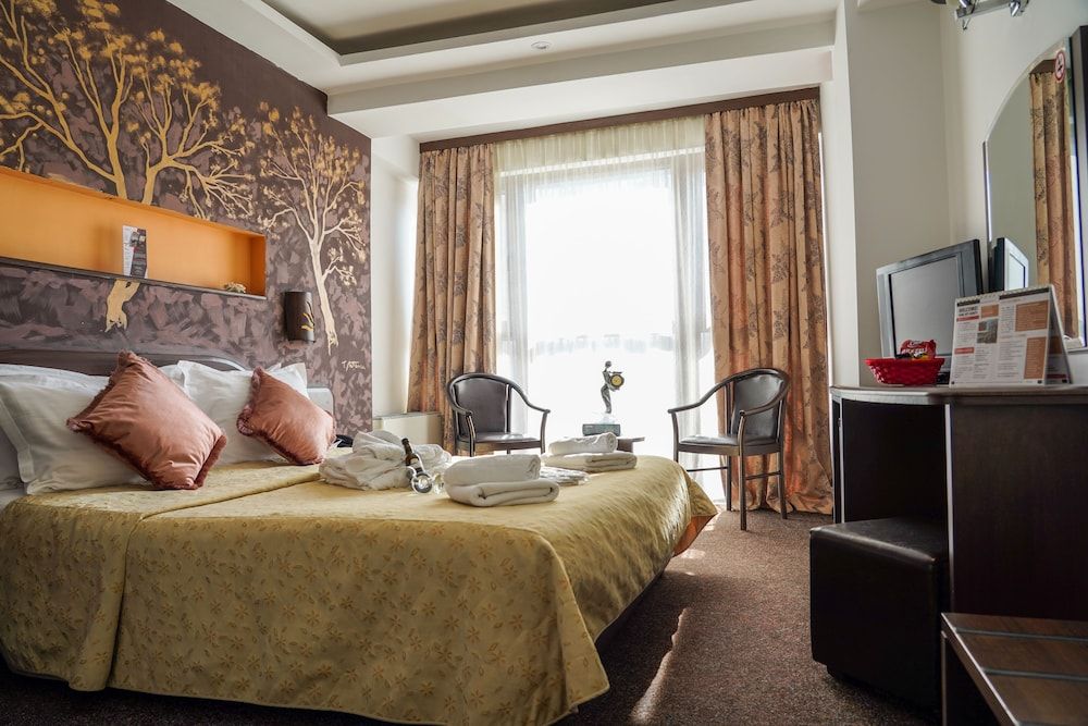 Hotel Razvan Standard Double Room, Non Smoking 7