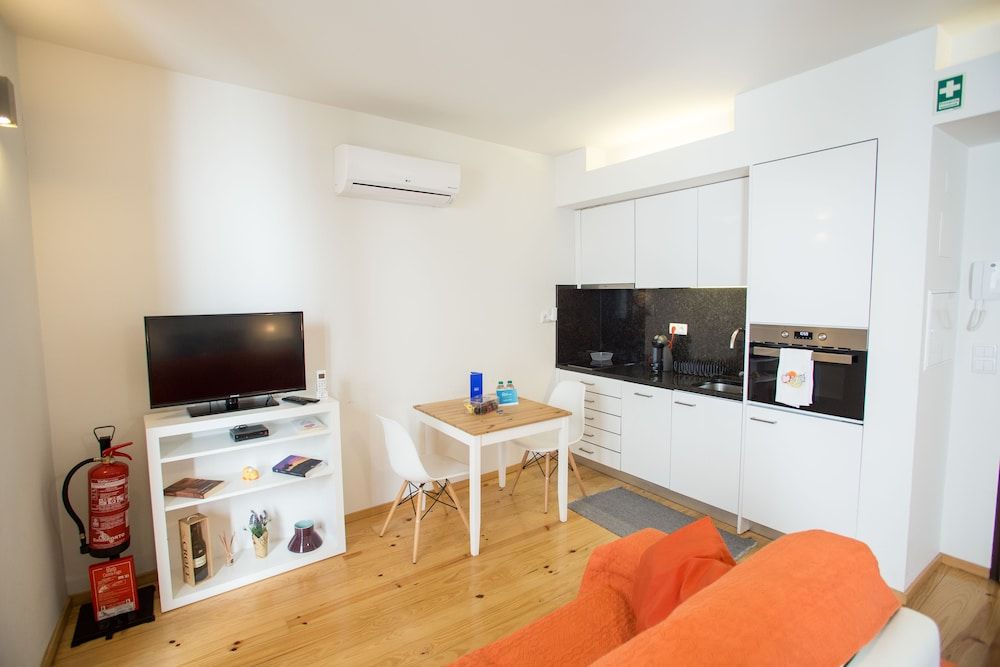 Living Porto Apartments by Porto City Hosts Studio, Balcony (2) 9