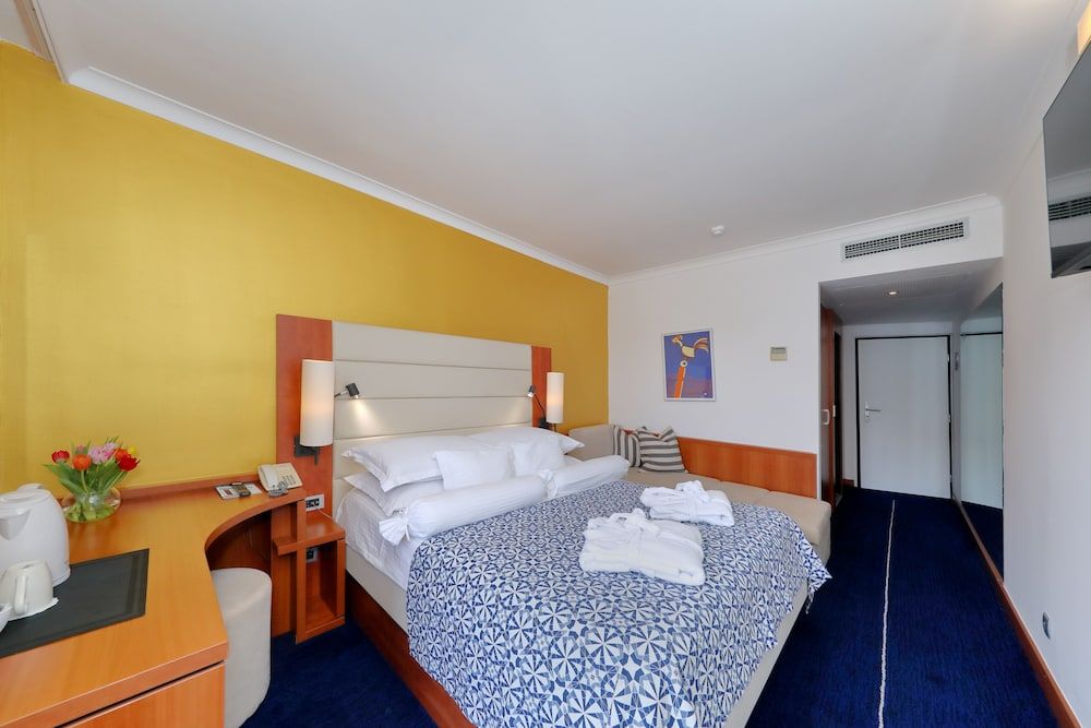 Hotel Ilirija Comfort Double Room, Balcony (Parking View) 6