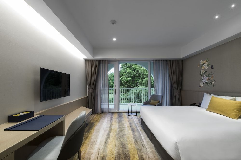 Golden Tulip FAB Hotel Standard Double Room 2