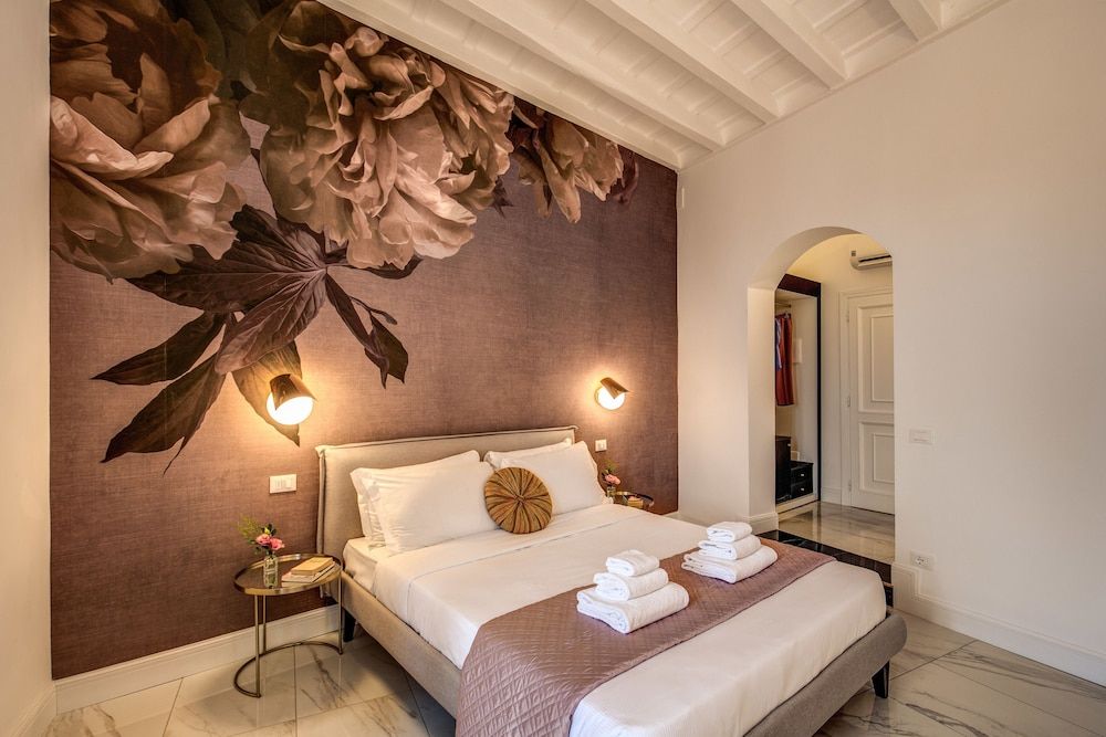 undefined Little Queen Pantheon Residence