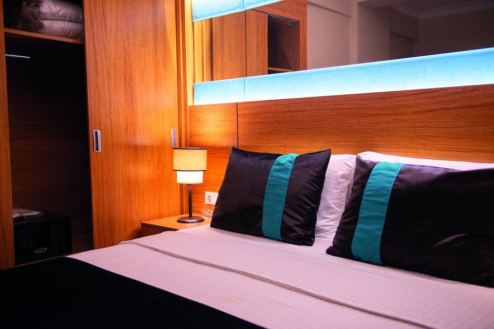 undefined Karamans Sirkeci Suites Hotel 4