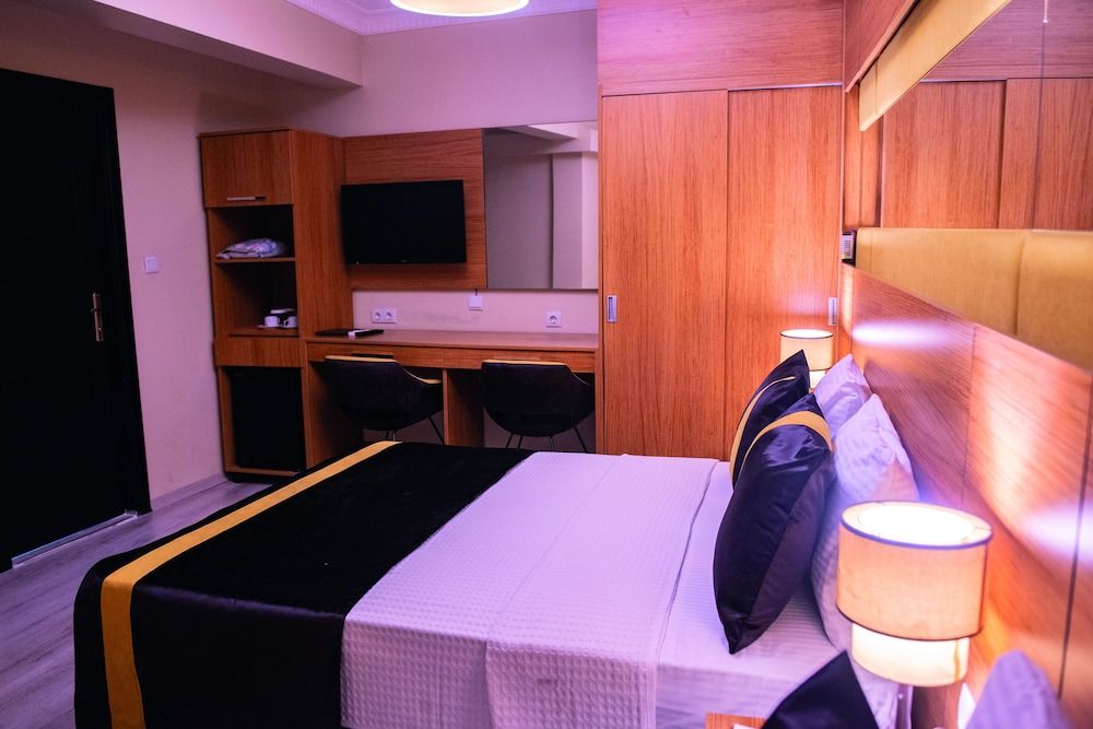 Karamans Sirkeci Suites Hotel Economy Double Room 5