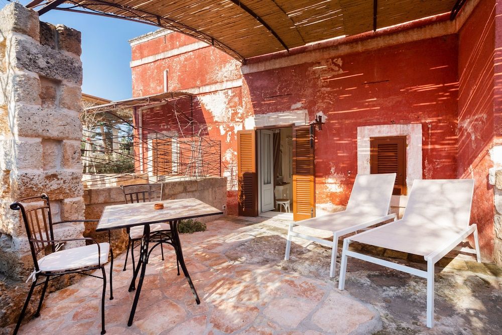 Masseria Torre Rossa Superior Triple Room 4