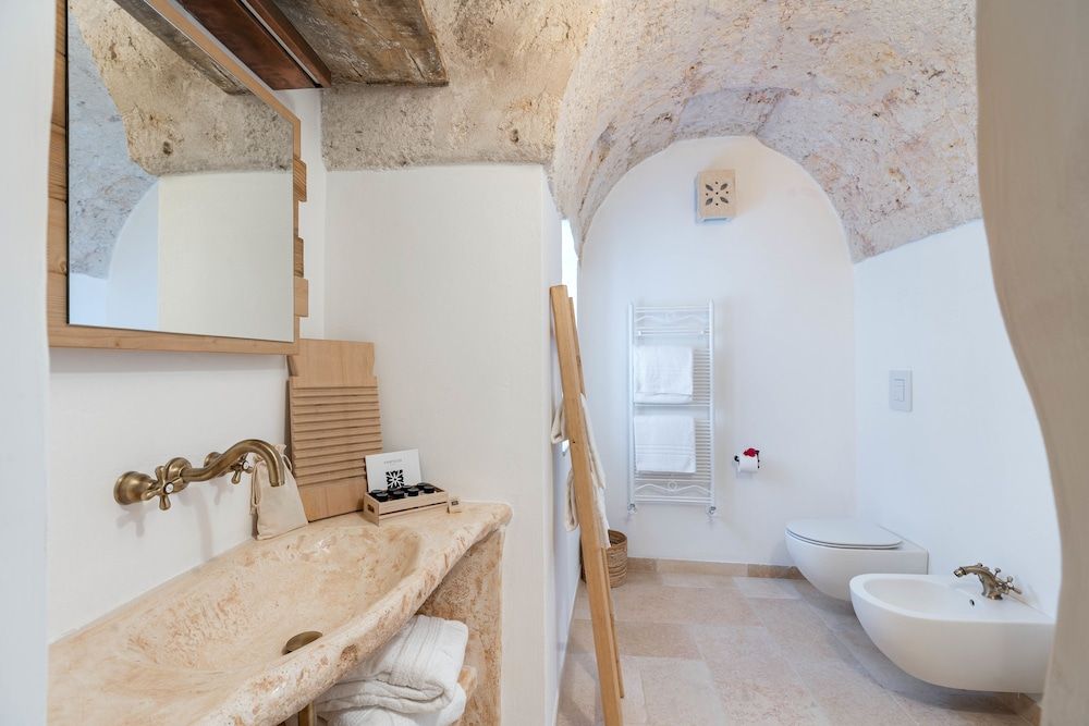 Masseria Torre Rossa Superior Triple Room 5