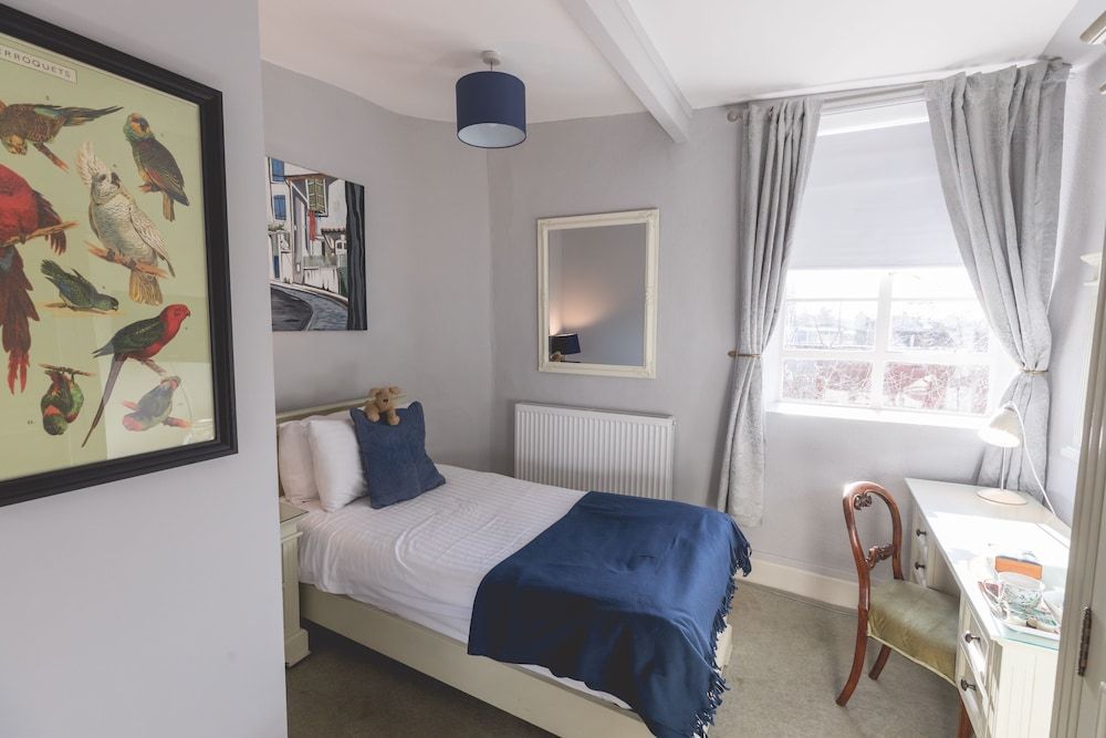 The Old Vicarage Classic Single Room 2