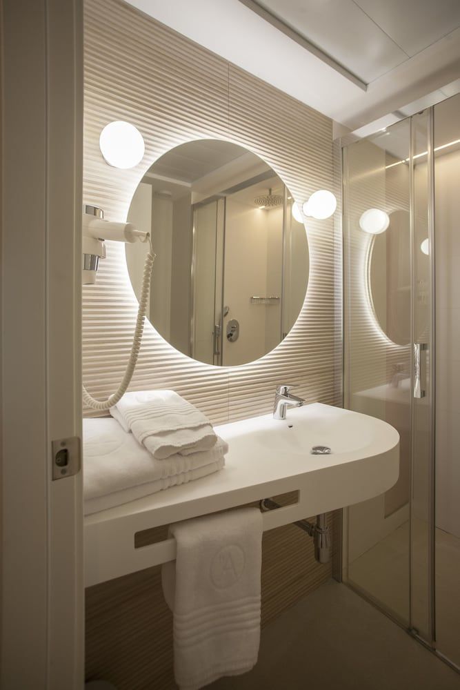 Hotel Ambassador Playa II Standard Twin Room, Pool View 3