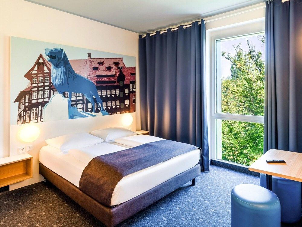 B&B Hotel Braunschweig-City Quadruple Room