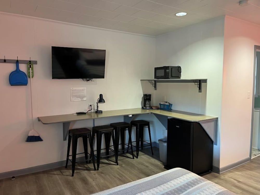 Swell Motel Classic Double Room No Pets 4