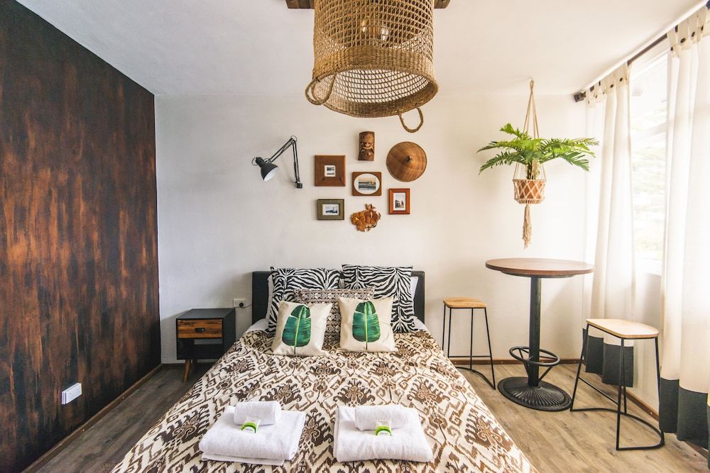 Deluxe Designer Studio