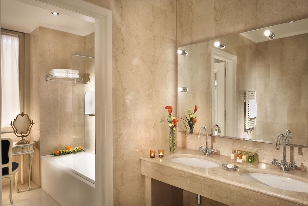 Junior Suite Palace, Lake View