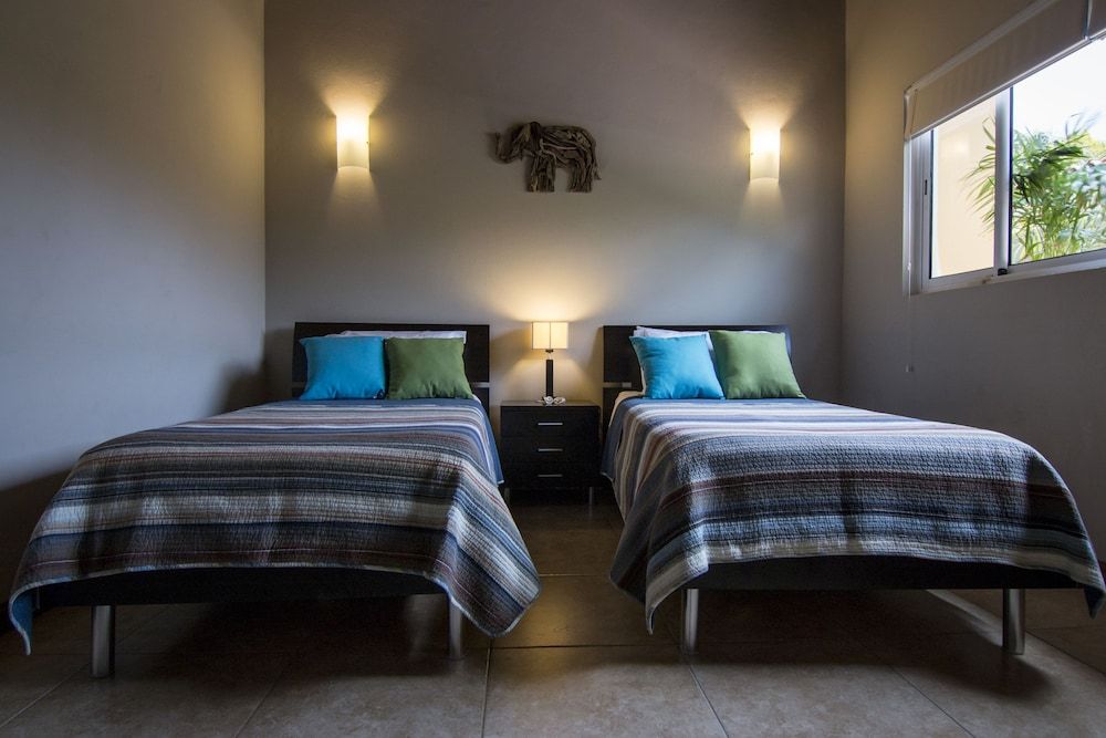 Family House, 2 Bedrooms, Kitchen, Poolside