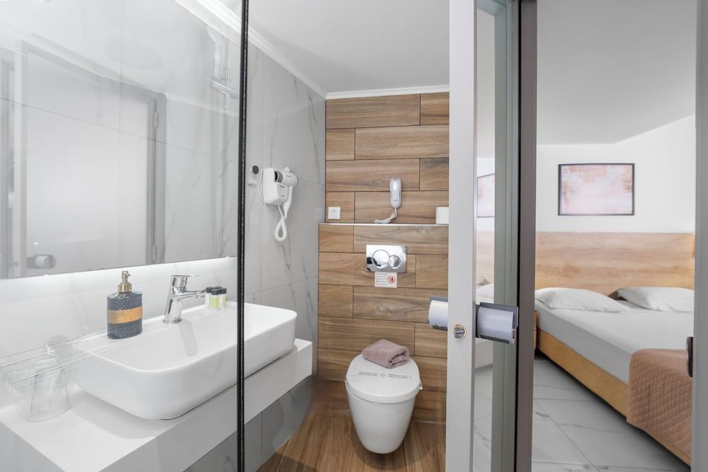 Marvel Deluxe Rooms Triple Room 9