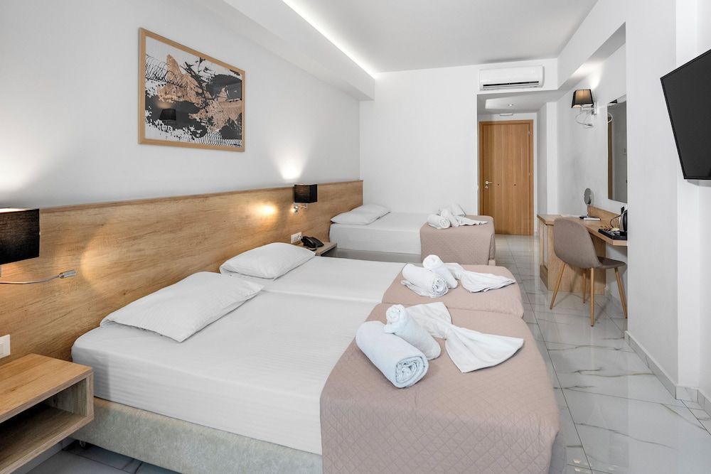 Marvel Deluxe Rooms Quadruple Room 2